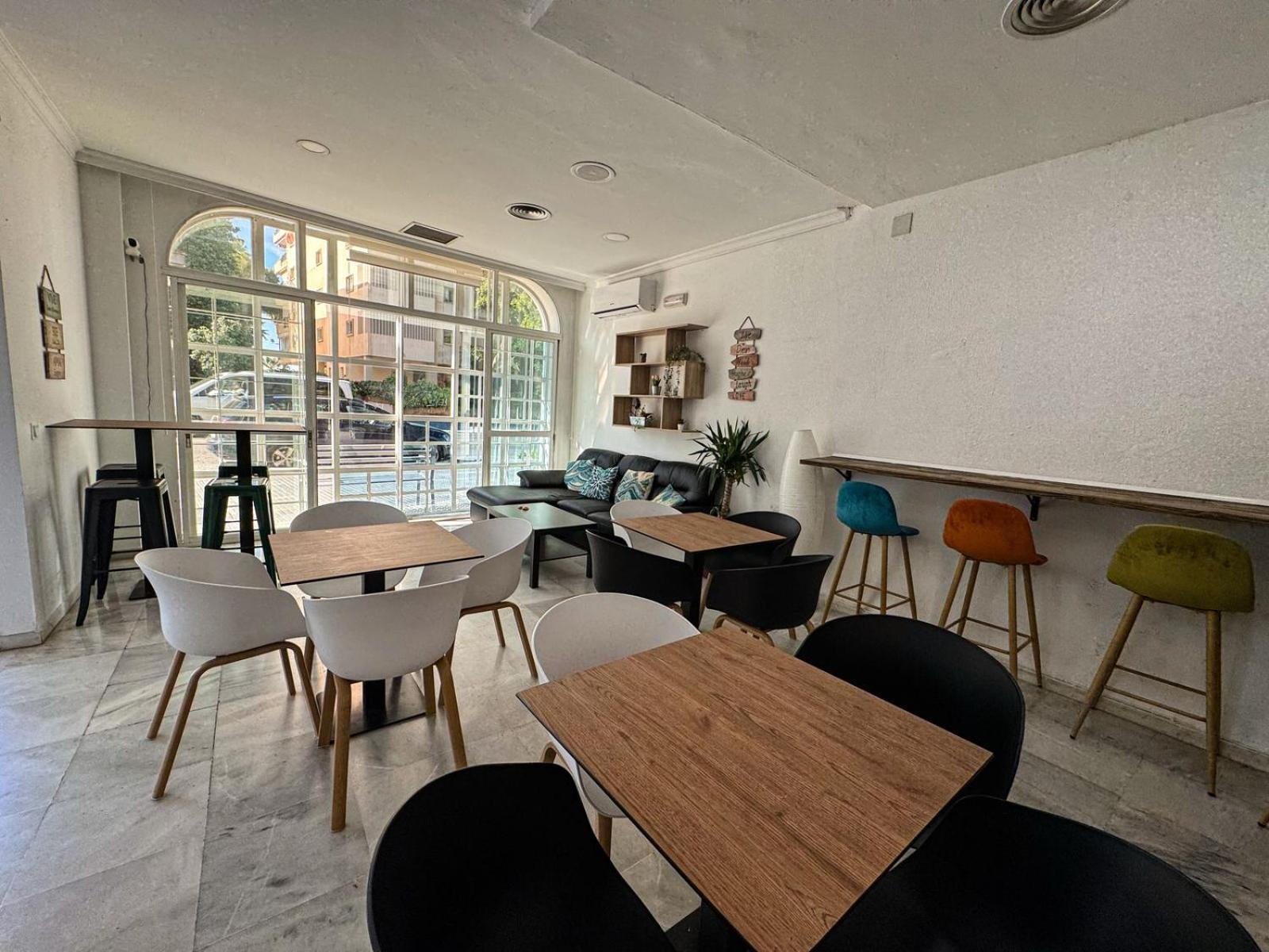 Hostel Sorolla Playa Малага Экстерьер фото
