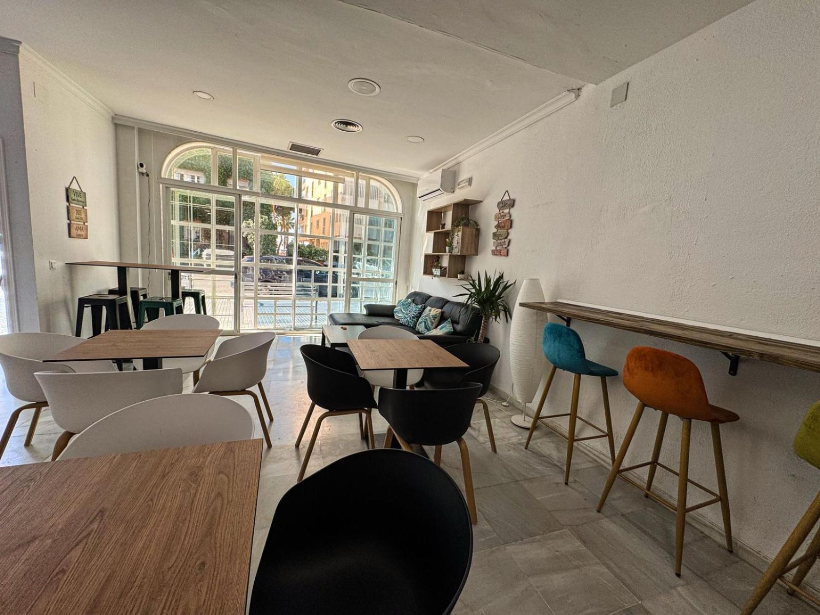 Hostel Sorolla Playa Малага Экстерьер фото